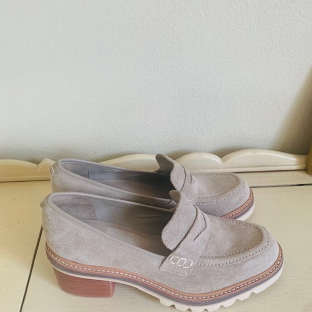 Bernardo Heels | Bernardo SA42J Selma Suede Leather Beige Stacked Block 1.75” He - Picture 3 of 9